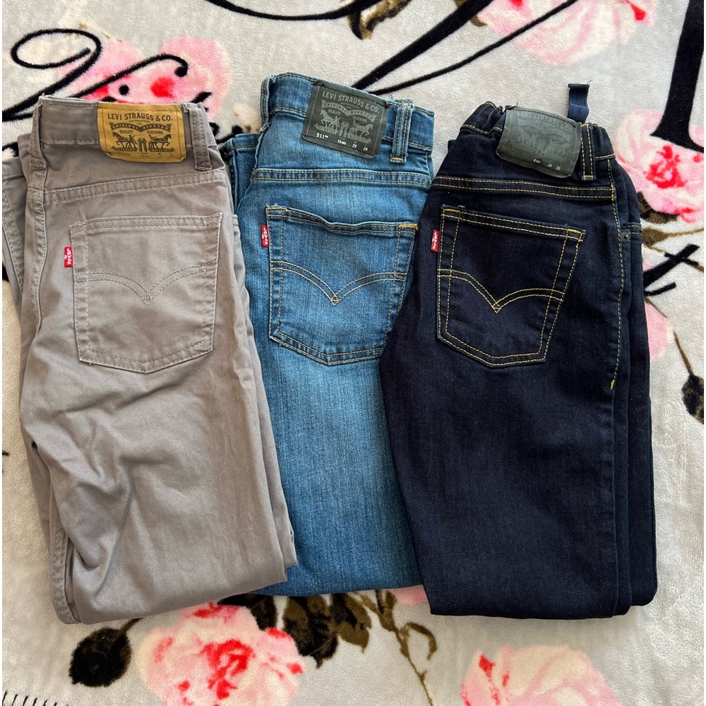 3 pairs of boys Levi’s size 10 Slim